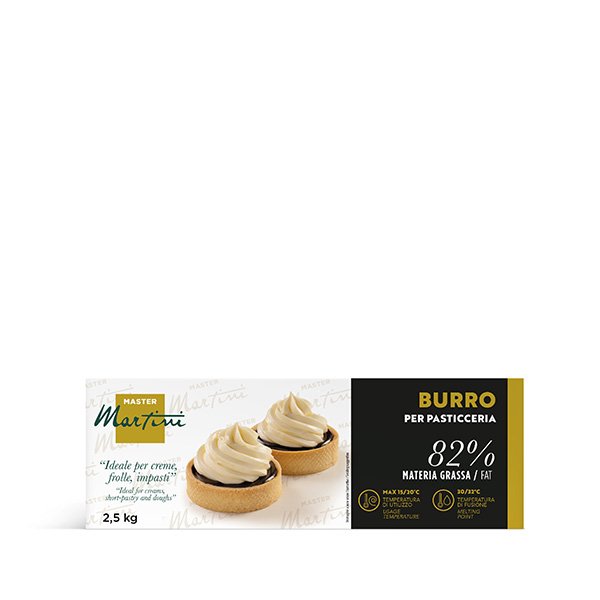 Master Martini Konditorbutter 82%, 2,5 kg Packung, mit zwei cremegefüllten Torten auf der Verpackung.