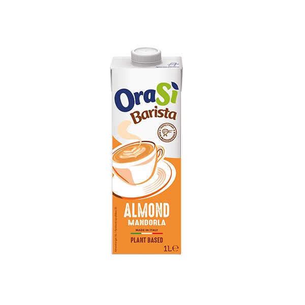 1L Packung OraSì Barista Almond Pflanzendrink, orangefarbene Verpackung mit Tassen-Grafik, hergestellt in Italien.