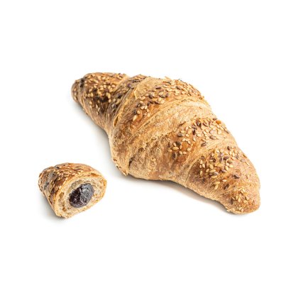 Mehrkorn-Croissant mit Sesam bestreut, daneben ein kleineres aufgeschnittenes Stück mit dunkler Schokoladenfüllung.