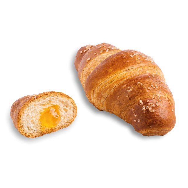 Goldbraunes Brezel-Croissant mit Hagelzucker, ganz und aufgeschnitten mit Aprikosenmarmeladenfüllung.