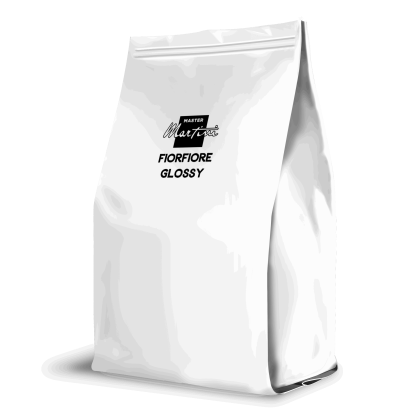 Weißer Standbeutel mit schwarzem Master Martini-Logo, Aufschrift "Fiorfiore Glossy", wiederverschließbarer Zipper.